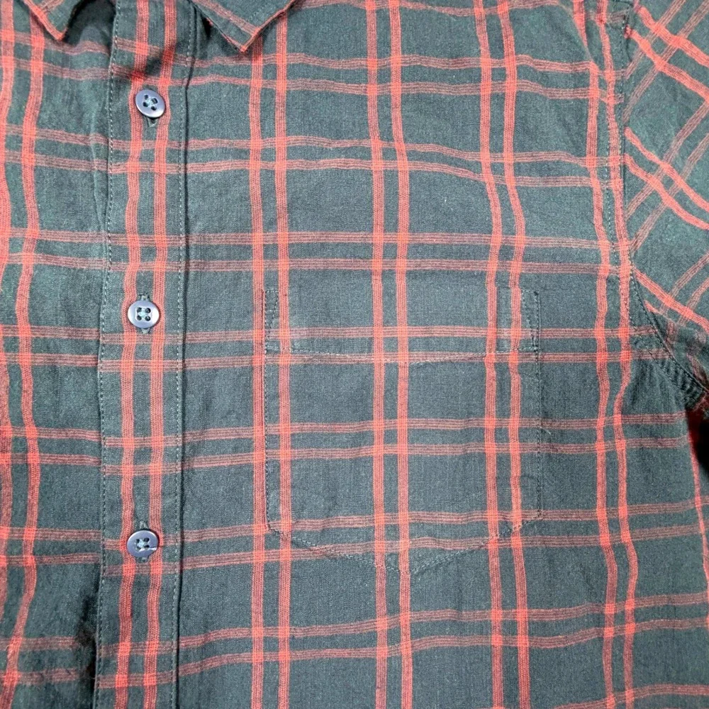 The North Face Mens XL Short Sleeve Plaid Button Up Shirt Navy Blue Burgundy Red